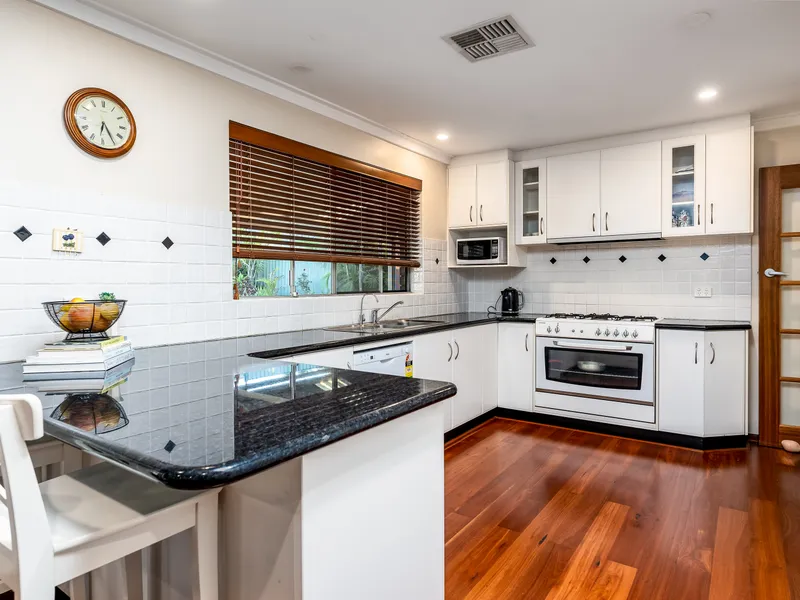 THE ULTIMATE FAMILY HOME!