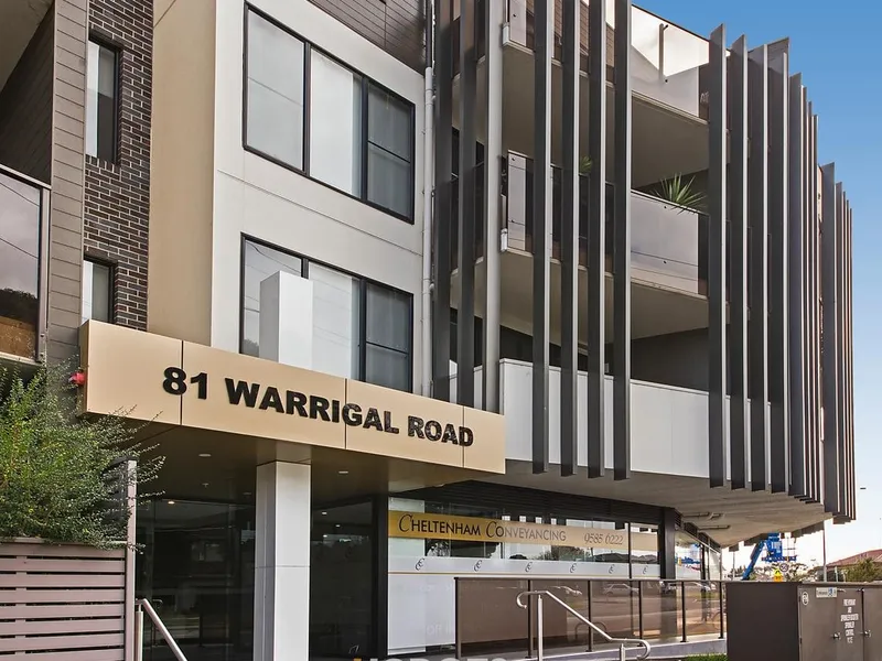 MODERN SUNDRENCHED APARTMENT