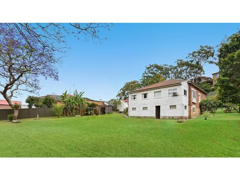 ''Renovated Spacious Family Home''