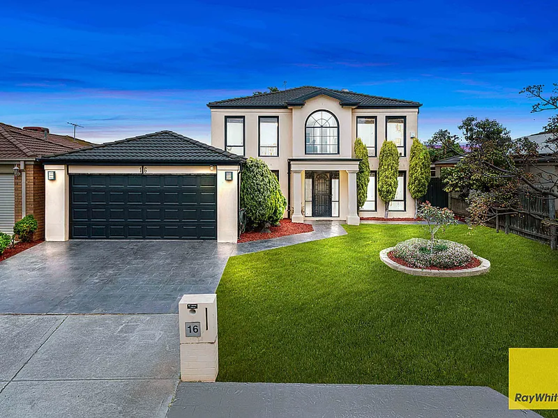 Henley Built Family Entertainer on 544 sqm Block!