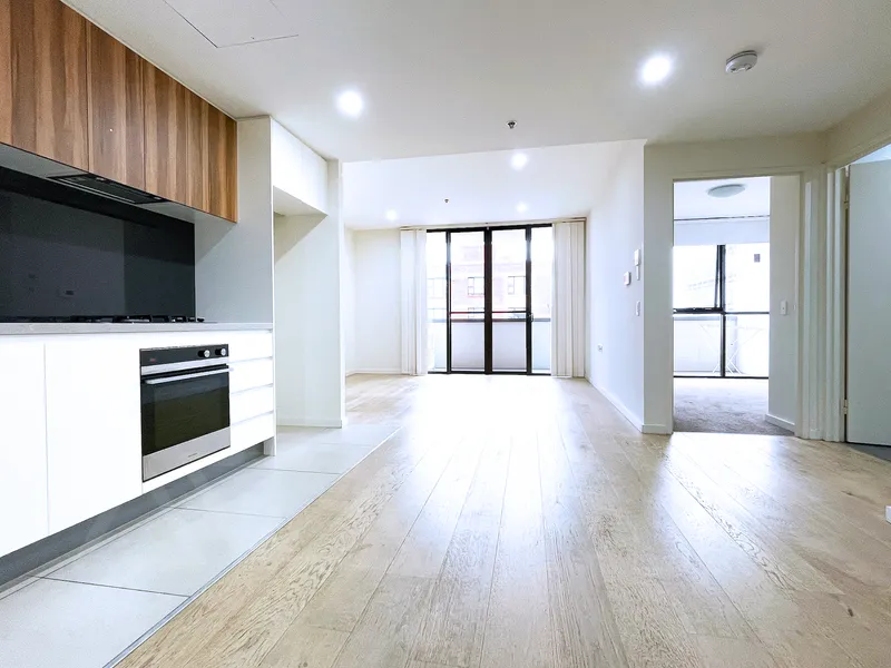 STUNNING ONE BEDROOM FOR LEASE IN THE HEART OF HURSTVILLE