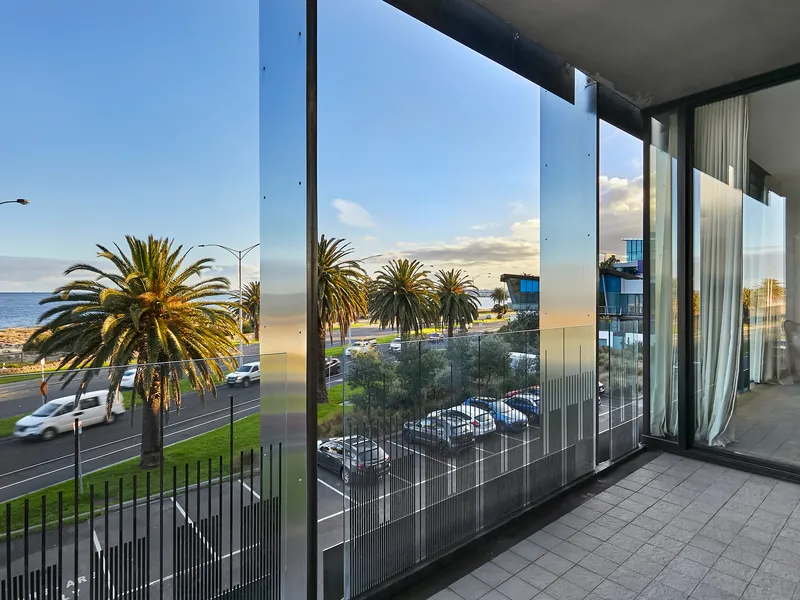 Exceptional Bayside Living