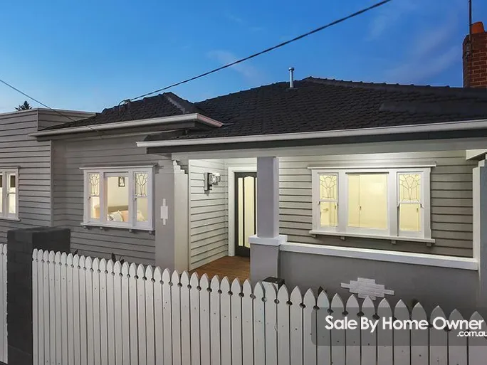 EXTENSIVELY RENOVATED TRIPLE FRONTED CALIFORNIAN BUNGALOW!