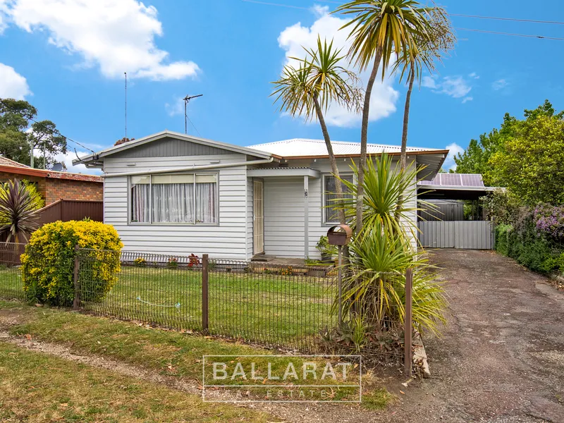 THREE BEDROOM TWO LIVING FAMILY HOME
