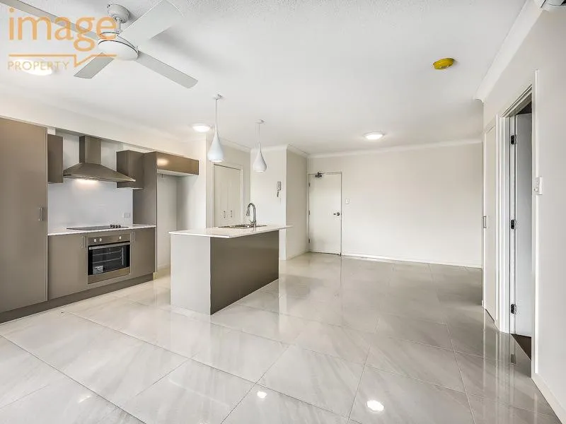 Modern Stylish Unit in Convenient Moorooka location