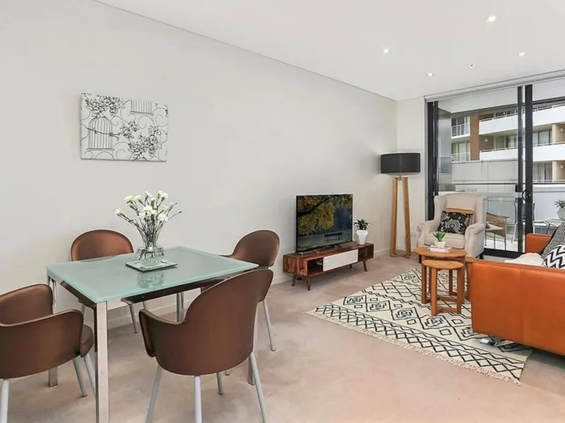 Top Ryde City - Modern compact two bedroom apartment 