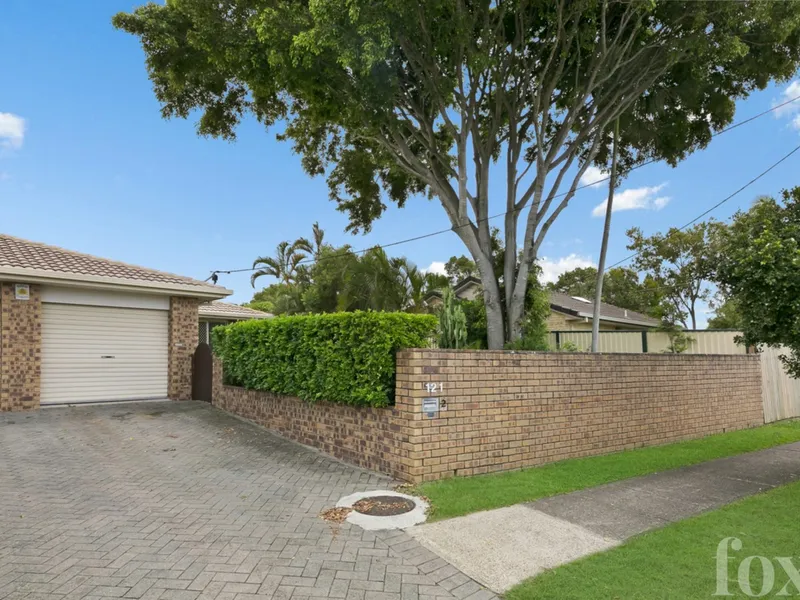 SPACIOUS RENOVATED DUPLEX