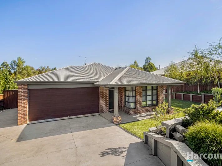 Modern and convenient in Idyllic setting