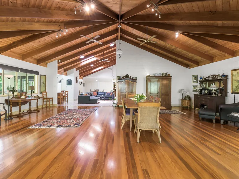 Privacy & Tranquility Close to town!