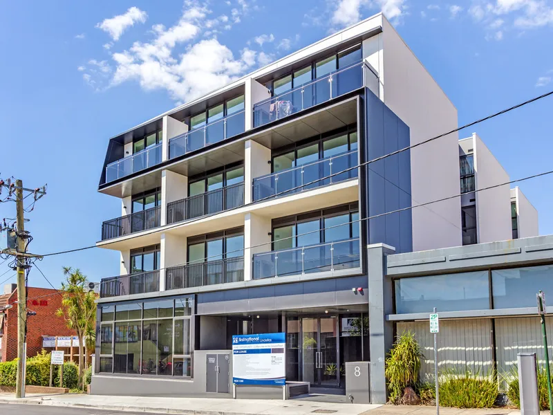 CONVENIENT LOCATION IN BOX HILL