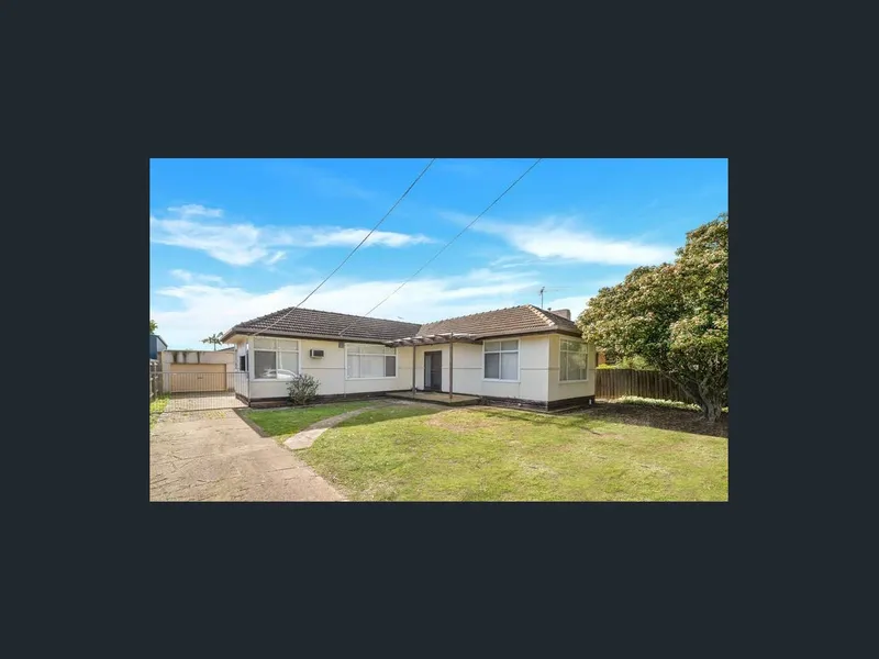 Stylish Family Home in Lara