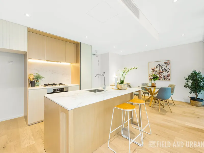 Near New Spacious 1 Bed Plus Study With Carpark