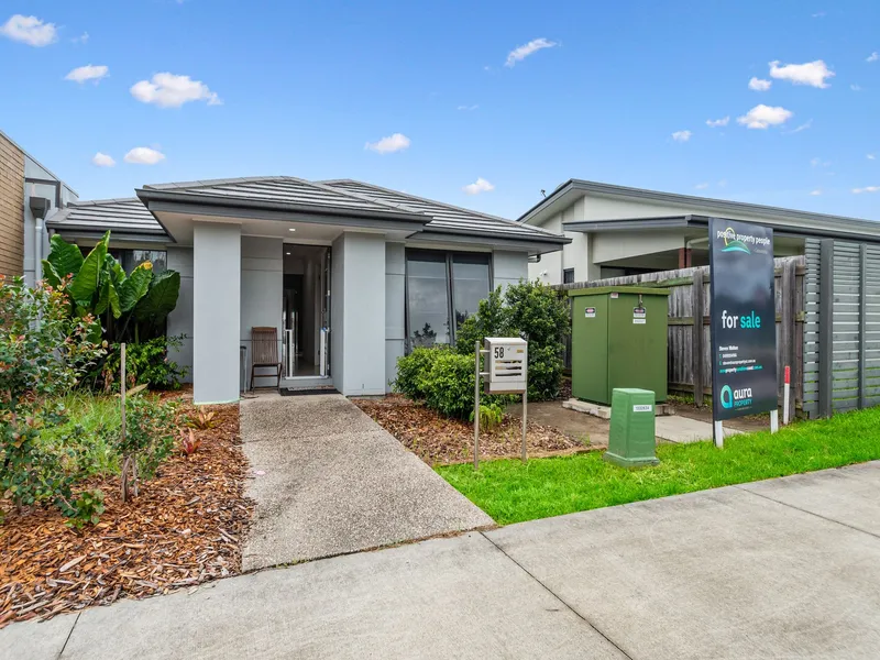 4 Bedrooms & A/C- Walk to Meridan College!