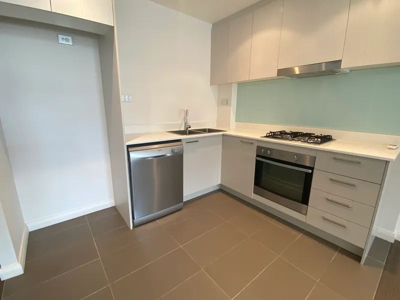 ONE BEDROOM MODERN UNIT