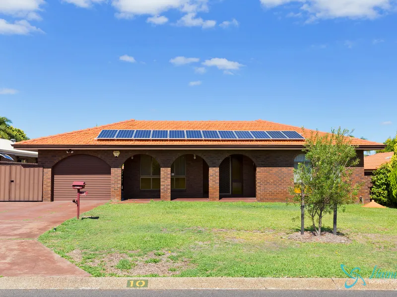 Lovely Large Home in a Convenient and Quiet Location