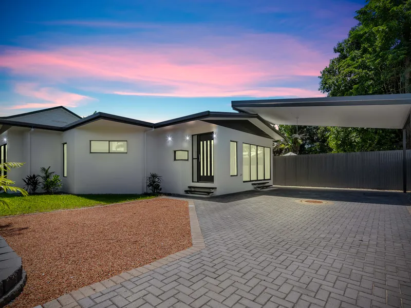 Brand New Spacious & Contemporary Home in The Heart of Cairns North.