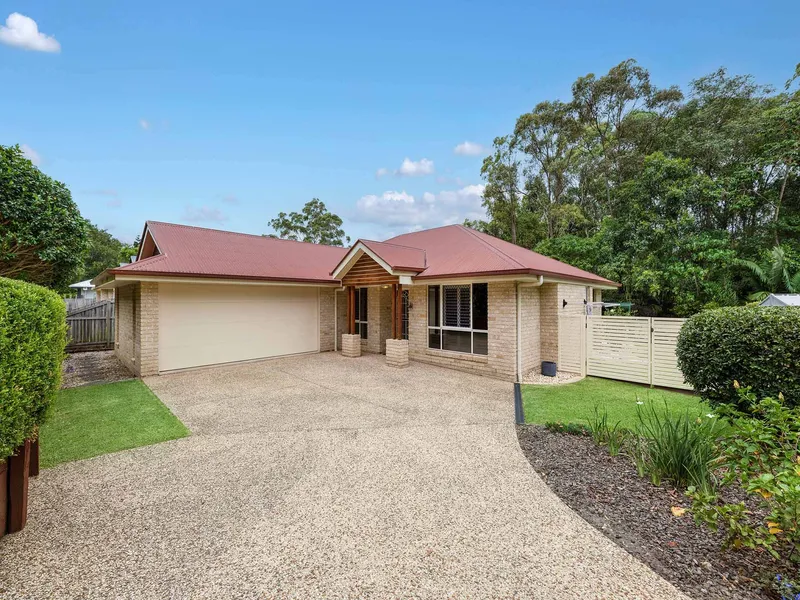 Immaculately presented home in quiet cul-de-sac with reserve backdrop
