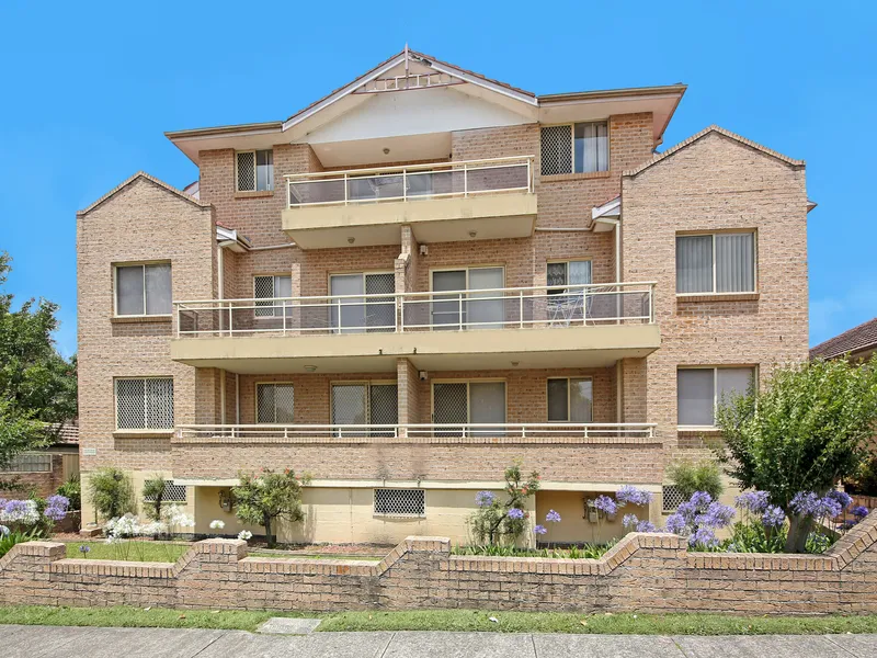 Riverwood's Convenient Gem - first floor unit with 2 bedrooms, 2 baths and 1 garage