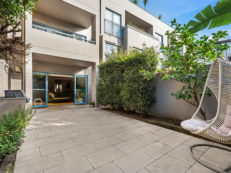 Oversized, Pet Friendly Apartment Available 2nd October