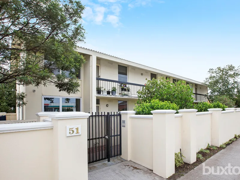 SUPERB SECURITY APARTMENT