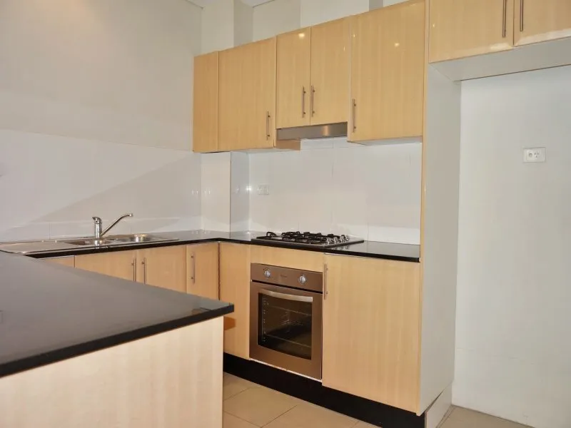 Leafy ground floor unit