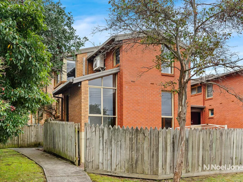 Bright, Spacious And Exceptionally located