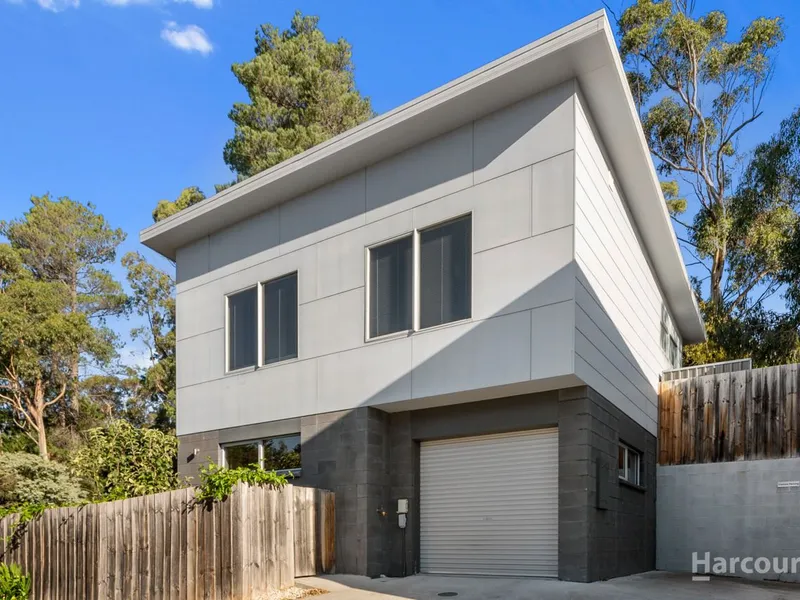 Beachside Suburb - Picture yourself here!