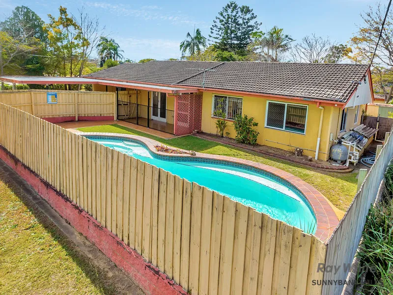 Top Location in Macgregor! New Renovation!