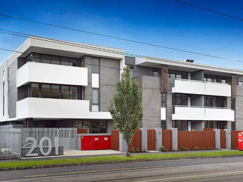 Contemporary Living In Heart of Balwyn