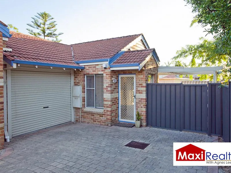 THE PERFECT PAD IN A SUPERB LOCATION 