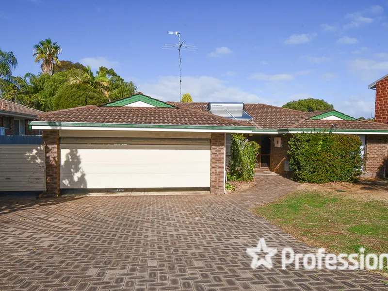 WELL APPOINTED FAMILY HOME CLOSE TO EVERYTHING!