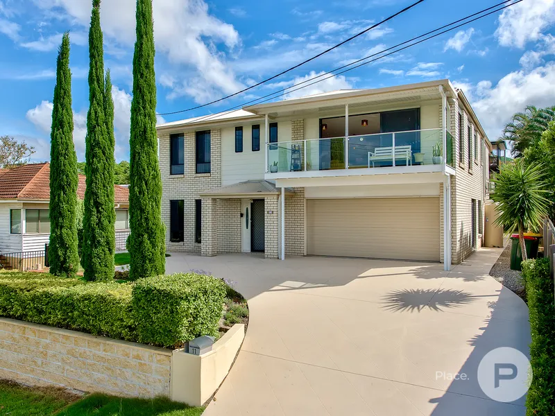 Sprawling Contemporary with Sweeping Views 