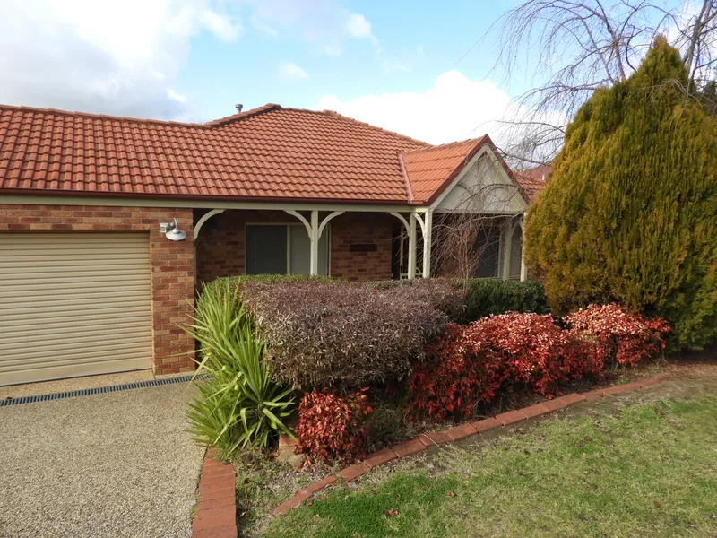 Three Bedroom Home In Thurgoona