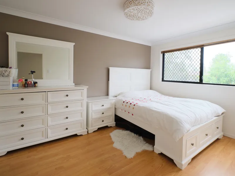 4 bedroom Luxury Townhouse in Calamvale! Price Dropped!!!