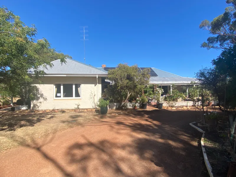 Wow -The original Cold Harbor homestead on the river -RARE FIND-self sufficient too