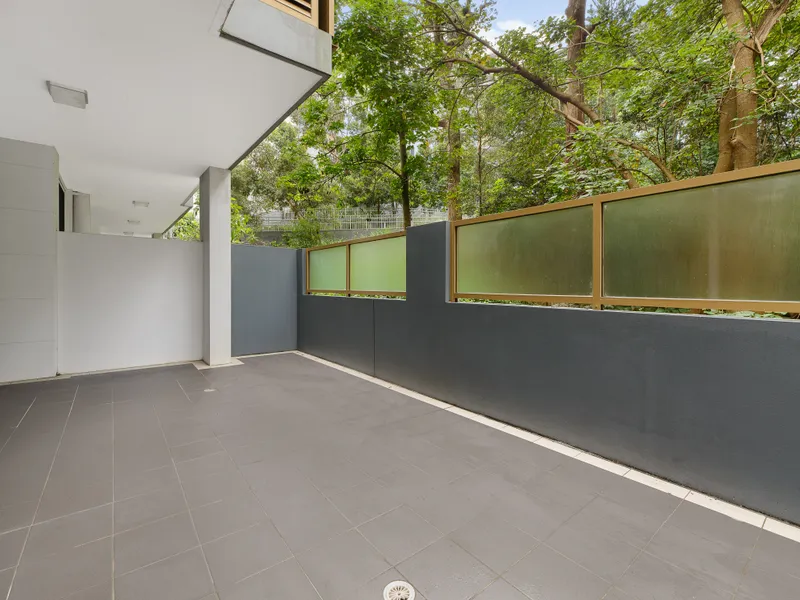 WALK TO STATION AND PLC IN MINUTES