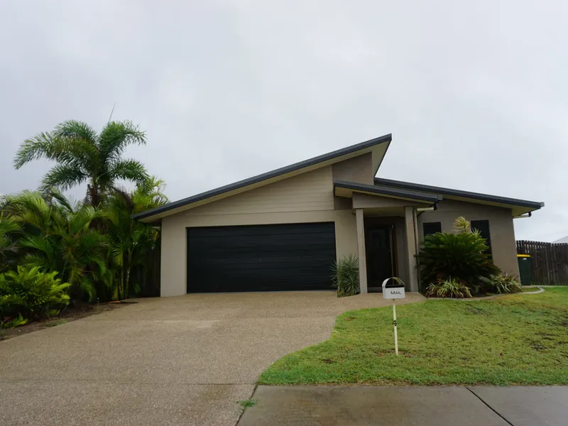 4 BEDROOM HOME AT WHITSUNDAY BREEZE ESTATE