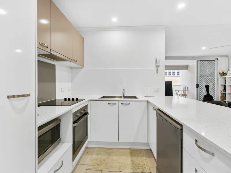 Spectacular two-bedroom apartment, close to the city