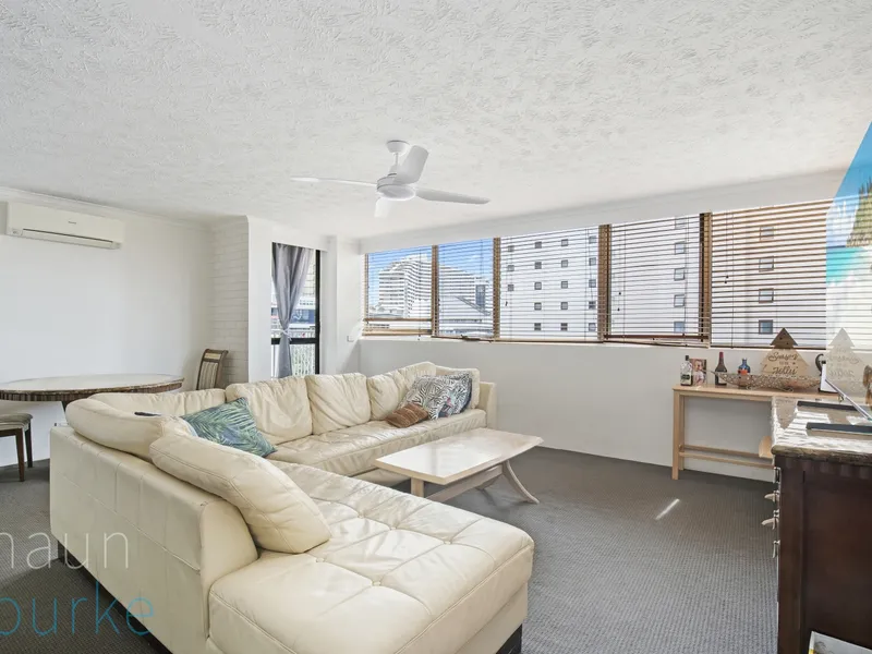LUXURIOUS RENOVATED BEACHSDIE APARTMENT