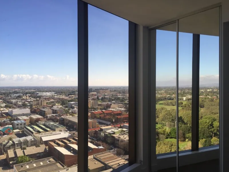 Modern Sub Pent-House Apartment, Adelaide CBD