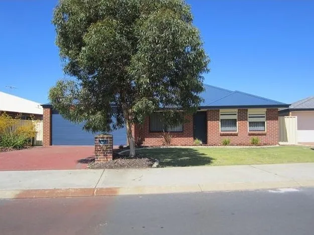 Central Location with Large Workshop