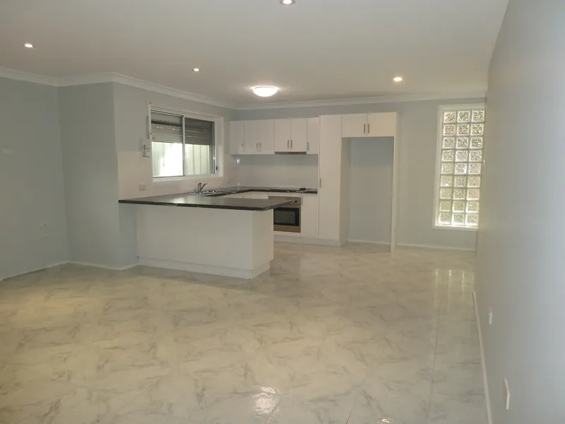 1 BEDROOM GRANNY FLAT!!