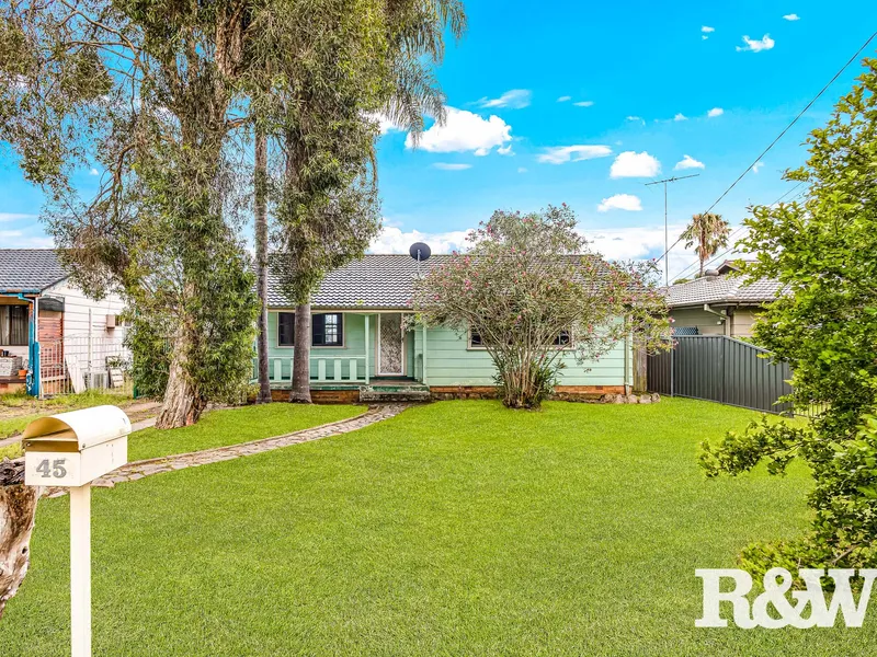 INVESTMENT OPPORTUNITY IN GOOD LOCATION!