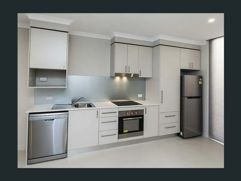 Modern 1 bed, 1 bath apartment