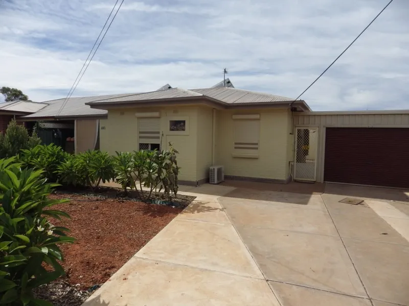 SECURE & PRIVATE OPEN 0PLAN LIVING