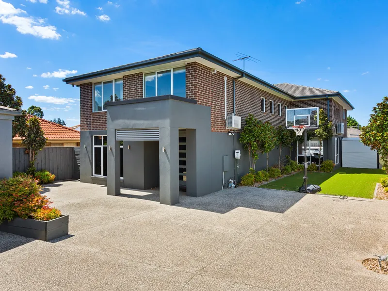 Fit For A King & Queen