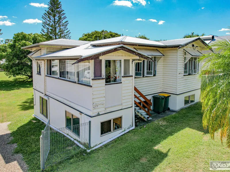 WELL PRESENTED HOME ON 2 LEVELS - RENOVATED INTERIOR - NEW ROOF AND GUTTERS - 1416m2 ALLOTMENT