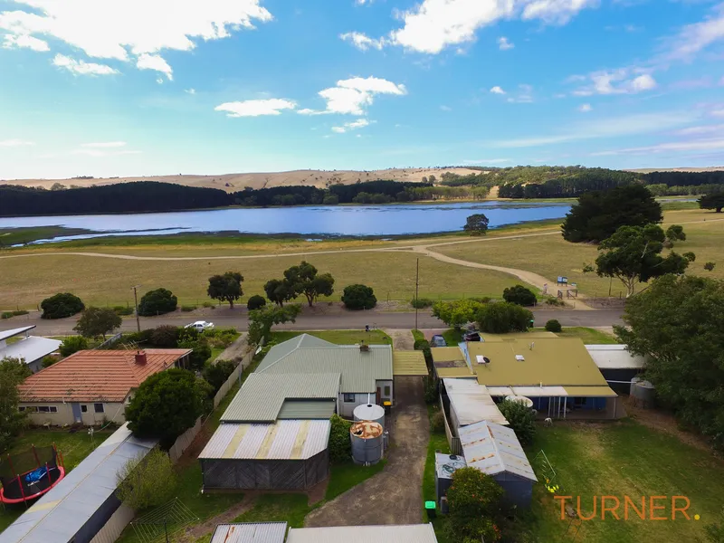 A rare opportunity on Myponga's Golden Strip