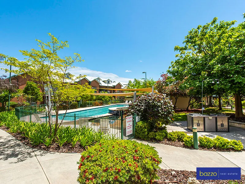 RESORT STYLE LIVING! FURNISHED EXECUTIVE STYLE TOWN HOUSE!