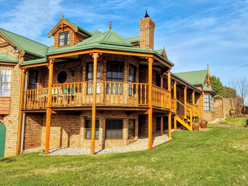 Versatile and Stylish Family Home